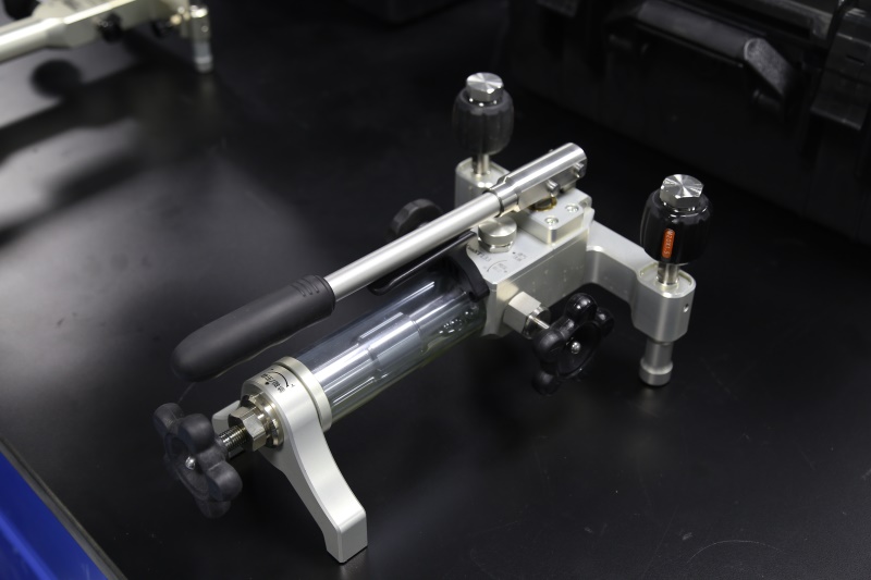 力學(xué)校準實驗室(圖1)